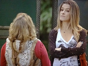Tina reencontra Madá (Foto: Sangue Bom / TV Globo) Tina reencontra Madá (Foto: Sangue Bom / TV Globo)