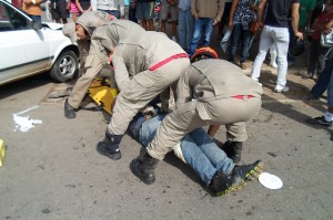 Repórter da Rádio Itaperuna sofre acidente no bairro Cidade Nova Repórter da Rádio Itaperuna sofre acidente no bairro Cidade Nova