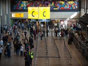Novas regras para passageiros de avião com necessidades especiais começam a valer em 2014