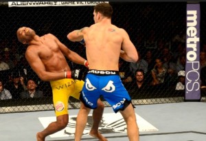 Anderson Silva exagera na brincadeira, vai ao nocaute e perde o cinturão