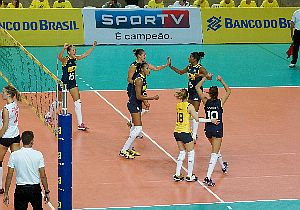 Brasil supera a Holanda no segundo amistoso em Maceió