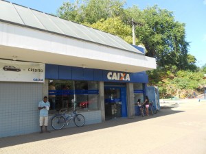 Mulher é vítima de “saidinha de banco" no centro de Itaperuna