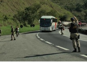 PRF multa 2750 ônibus de peregrinos e muitos são impedidos de seguir viagens por irregularidades