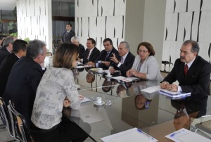 Plebiscito somente em 2014 com regras valendo somente para 2016