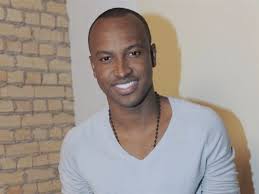 Pagodeiro Thiaguinho é internado no Sírio Libanês em São Paulo e suspende shows Pagodeiro Thiaguinho é internado no Sírio Libanês em São Paulo e suspende shows