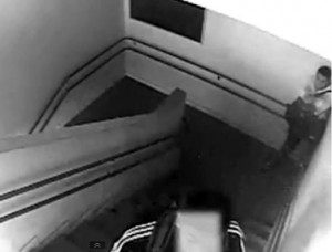 Vídeo mostra aluno atirando em dois colegas em Escola de Minas Gerais Vídeo mostra aluno atirando em dois colegas em Escola de Minas Gerais