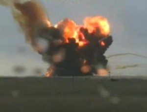 Durante lançamento foguete russo explode deixando nuvem de fumaça tóxica Durante lançamento foguete russo explode deixando nuvem de fumaça tóxica