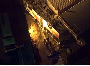 Número de mortos em acidente com ônibus em Itaguaí aumenta