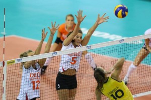 Brasil derrota a Holanda no Grand Prix e fica perto da Fase Final