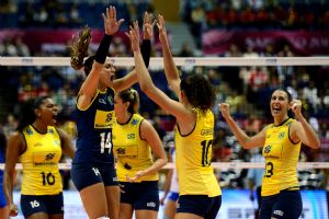 Brasil vence Sérvia e se aproxima do nono título do Grand Prix