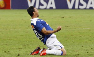 Cruzeiro vence o Criciúma toma a liderança do Brasileiro