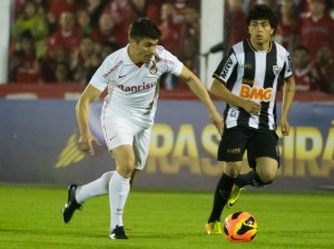 Fora de casa Atlético-MG jogando com um a menos empata com o internacional