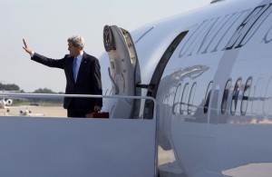 Secretário de Estado norte-americano visita o Brasil no momento em que autoridades pedem explicações sobre espionagem
