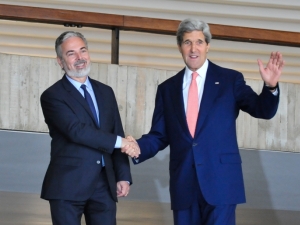 EUA vão manter monitoramento de dados de cidadãos americanos e estrangeiros, diz Kerry