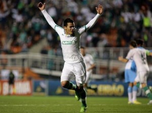 Em partida de muitos gols Palmeiras vira em cima do Paysandu no Pacaembu Em partida de muitos gols Palmeiras vira em cima do Paysandu no Pacaembu