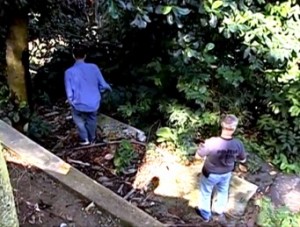 Polícia e Bombeiros vão à Rocinha em busca do corpo de Amarildo