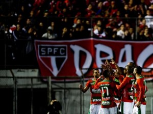 São Paulo perde para a Portuguesa e se afunda na Zona do Rebaixamento