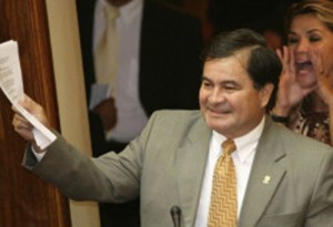 O senador boliviano Roger Pinto Molina, de 53 anos, está na casa de seu advogado Fernando Tibúrcio Peña