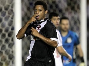 Vasco sai na frente com André, mas cede o empate para Ponte Preta no final do jogo