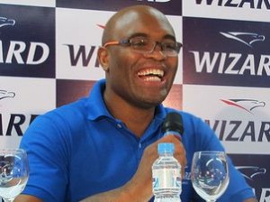 Anderson Silva, em coletiva no Rio de Janeiro, confessou ter lutado lesionado contra Weidman