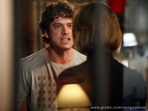 Bento fica furioso com Amora e explode com a mulher (Foto: Sangue Bom / TV Globo) Bento fica furioso com Amora e explode com a mulher (Foto: Sangue Bom / TV Globo)