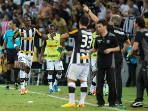 Com gol no final contra o Corinthians, Hyuri salva mais uma vez o Botafogo Com gol no final contra o Corinthians, Hyuri salva mais uma vez o Botafogo