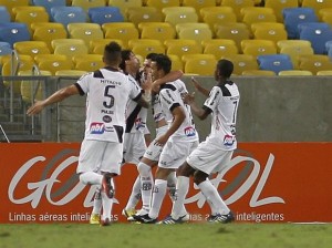 Botafogo perde para a Ponte Preta no Maracanã e fica mais distante da liderança