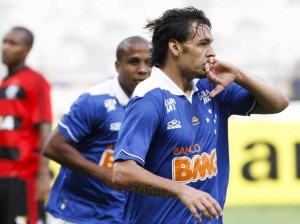 Flamengo é derrotado pelo Cruzeiro na última partida do primeiro turno do Brasileirão Flamengo é derrotado pelo Cruzeiro na última partida do primeiro turno do Brasileirão