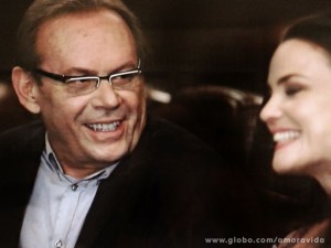 Herbert leva Gina ao cinema e fica encantado com a cozinheira (Foto: Amor à Vida/TV Globo) Herbert leva Gina ao cinema e fica encantado com a cozinheira (Foto: Amor à Vida/TV Globo)