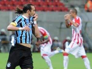 Grêmio vence o Náutico por 2 a 0 na Arena Pernambuco Grêmio vence o Náutico por 2 a 0 na Arena Pernambuco
