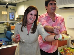 Zeca Camargo e Renata Ceribelli deixam o "Fantástico" neste domingo (29/09)