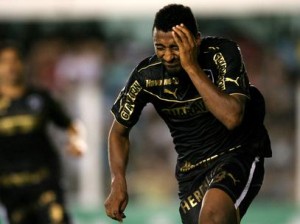 Botafogo vence o Santos na Vila Belmiro depois de 18 anos
