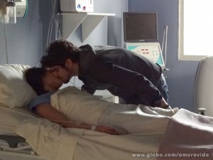Michel resolve tentar de verdade voltar para Silvia (Foto: Amor à Vida/TV Globo) Michel resolve tentar de verdade voltar para Silvia (Foto: Amor à Vida/TV Globo)