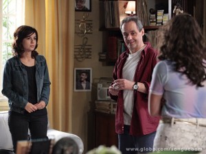 Simone conversa com Gilson (Foto: Sangue Bom / TV Globo) Simone conversa com Gilson (Foto: Sangue Bom / TV Globo)