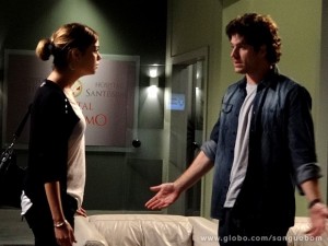 Amora desabafa com Bento (Foto: Sangue Bom/TV Globo)