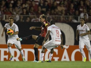 Atlético-PR segura o empate e deixa o Internacional de fora da Copa do Brasil