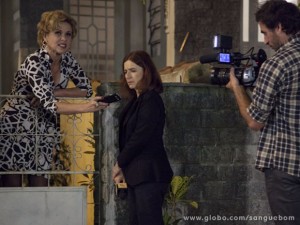 Bárbara Ellen mostra vídeo de Vivian e dá aquela lição em Sueli Pedrosa (Foto: Ellen Soares / TV Globo)