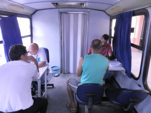 Ônibus de Defesa do Consumidor vai para outras cidades do Noroeste Fluminense