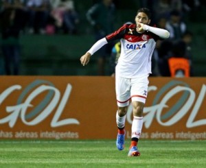 Flamengo quebra tabus, vence Coritiba no Couto Pereira e sobe na tabela