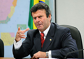 Professores grevistas e governo do Rio chegam a acordo em audiência de conciliação no STF