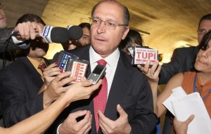 Alckmin é ameaçado de morte e diz que não se intimida com grupo criminoso Alckmin é ameaçado de morte e diz que não se intimida com grupo criminoso