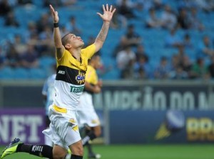 Grêmio é surpreendido pelo Criciúma e perde pelo placar de 2 a 1 na Arena