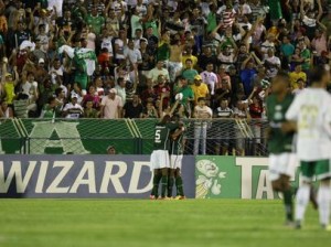 Defesa falha e Palmeiras perde para o Icasa na Série B