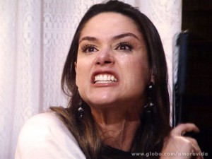Leila descobre que Thales escreveu sobre Nicole esse tempo todo (Foto: Amor à Vida/TV Globo) Leila descobre que Thales escreveu sobre Nicole esse tempo todo (Foto: Amor à Vida/TV Globo)