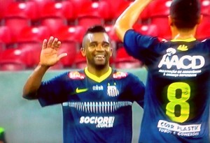 Santos aplica goleada no Náutico que fica próximo ao rebaixamento