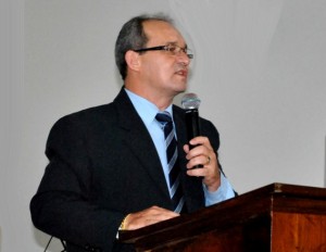 Pr. Rômulo é diretor do STBNF que oferece vários cursos de capacitação no Noroeste Fluminense Pr. Rômulo é diretor do STBNF que oferece vários cursos de capacitação no Noroeste Fluminense