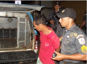 Com ajuda de empresário, PM prende pai que fazia filha de refém em Itaperuna, RJ - Foto: Renato de Freitas/Blog do Adilson Ribeiro
