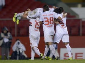 Com direito a golaço de Ganso o São Paulo vence o Náutico no Morumbi