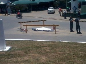 Idoso é atropelado por caminhão em Bom Jesus do Itabapoana Idoso é atropelado por caminhão em Bom Jesus do Itabapoana