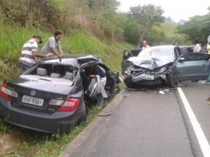 Acidente deixa seis pessoas feridas na RJ-158, em São Fidélis - Foto: Larissa Cesário